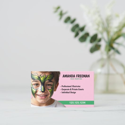 Schattigee Groene en Roze Partij Gezicht Schildere Visitekaartje (Staand voorkant)