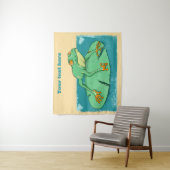 Schattigee groene kikker op een leliekussen wandkleed (In situ)