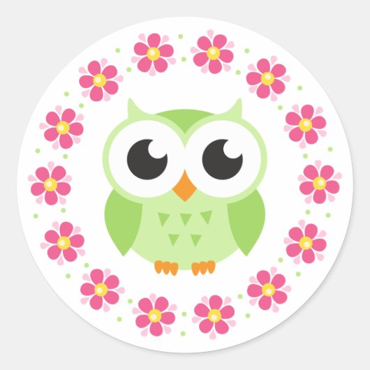 Schattigee groene uil binnen roze bloemrand ronde sticker (Voorkant)