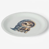 Schattigee grootogige uil met een kop koffie papieren bordje (Gekanteld)