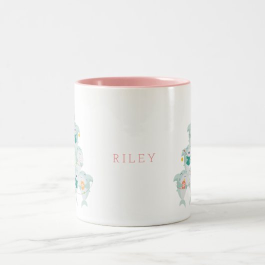 Schattigee haai kerstboom met naam tweekleurige koffiemok (Center)