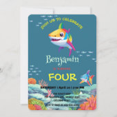 Schattigee haai kleurrijke regenboog verjaardagsfe kaart (Voorkant)