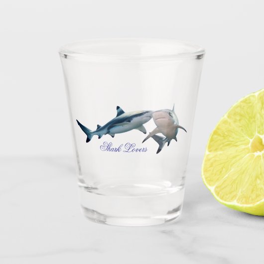 Schattigee haaienliefhebbers shot glas (Voorkant)