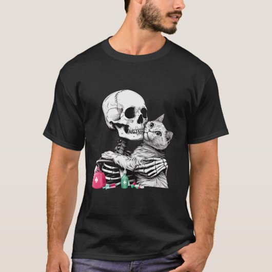 Schattigee Halloween Skeleton Knuffel Cat Vet Tech T-shirt (Voorkant)