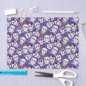 Schattigee Halloween Skulls op Paarse Tissuepapier (Craft)
