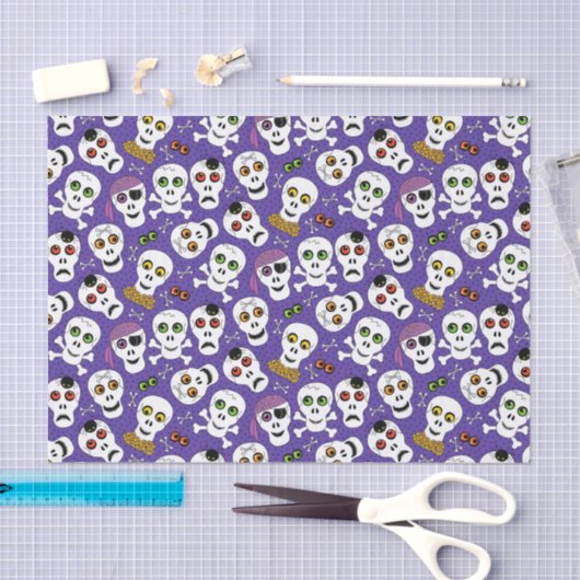 Schattigee Halloween Skulls op Paarse Tissuepapier (Craft)