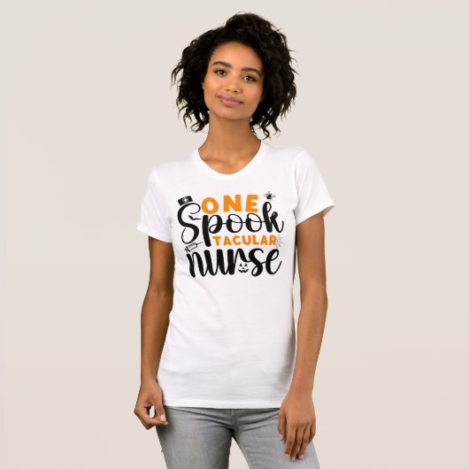 Schattigee Halloween spooktacular verpleegkundige  T-shirt (Voorkant volledig)