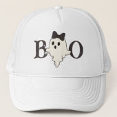 Schattigee Halloween Trucker Hat - "Boo" Ghost met Pet (Voorkant)