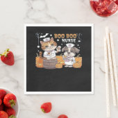 Schattigee Halloween Verpleegster Kat en Hond met  Servet (Insitu)