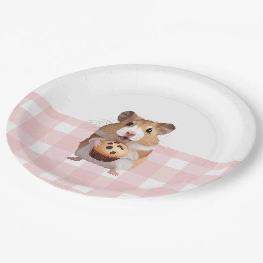 Schattigee hamster met muffin roze gingham check papieren bordje (Gekanteld)