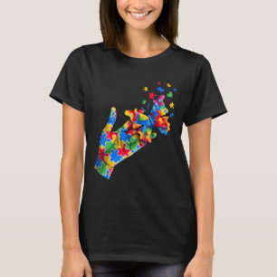 Schattigee hand en vlinder puzzelstukjes Autisme b T-shirt