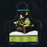 Schattigee Hanukkah Uil & Menorah Snowy Tree Night Schort<br><div class="desc">Deze Schattigee, kleurrijke Chanoeka Uil & Menora in een besneeuwde boom op de Sterrennacht is helemaal leuk! De kleurrijke Cartoon stijl zal kinderen van alle leeftijden verrukken. Schort is bedoeld om mensen aan het lachen te maken. Het bevat de woorden "Licht de nacht op" en ruimte voor jouw naam. Alle...</div>