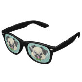 Schattigee Happy Pug Dog met Papillon Retro Zonnebril (Gekanteld)
