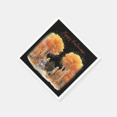 Schattigee heks en kat buiten poort Halloween Servet (Hoek)