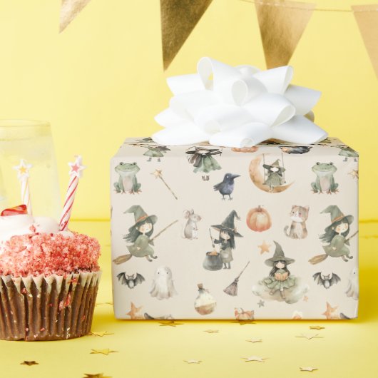 Schattigee heks Kinder Halloween Verjaardag Cadeaupapier (Verjaardagsfeest)