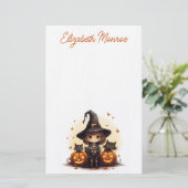 Schattigee heks met zwarte katten en pompoenen Hal Briefpapier (Staand voorkant)