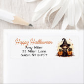 Schattigee heks met zwarte katten en pompoenen Hal Etiket (Insitu)