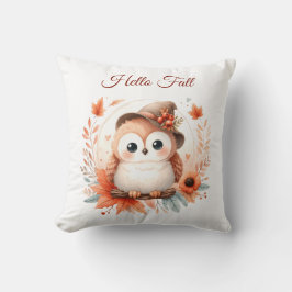 Schattigee herfstuil op een tak kussen