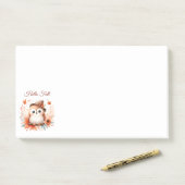 Schattigee herfstuil op een tak post-it® notes (Op bureau)