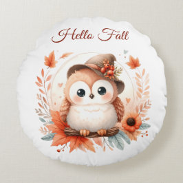 Schattigee herfstuil op een tak rond kussen