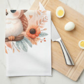 Schattigee herfstuil op een tak theedoek (Quarter Fold)