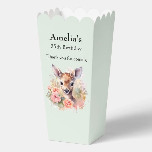 Schattigee herten omringd door Rozen Verjaardag Da Bedankdoosjes (Voorkant)