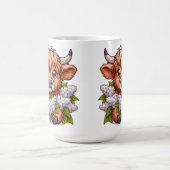 Schattigee Highland Koe Holding Lilacs Koffiemok (Center)