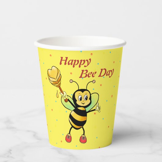 Schattigee hommel met hart en Confetti Verjaardag Papieren Bekers (Voorkant)