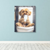 Schattigee Hond Controle Telefoon in Badkamer Toil Canvas Afdruk (Insitu (Houten vloer))