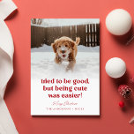 Schattigee Hond Grappig Huisdier Foto Kerst Feestdagenkaart<br><div class="desc">Vier de feestdagen met de "Schattigee Dog Funny Pet Photo Christmas Holiday Kaart" Met een speelse boodschap, "Probeerde goed te zijn, maar schattig zijn was gemakkelijker!" naast een vrolijke hondenhond die in de sneeuw rent, voegt deze kaart humor toe aan je kerstgroeten. Het feestelijke rode script en de winterse achtergrond...</div>