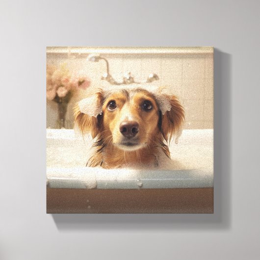 Schattigee hond in bad, ideaal voor badkamer canvas afdruk (Voorkant)