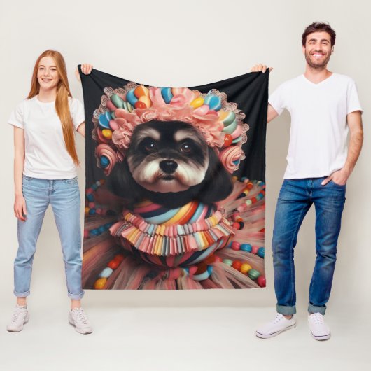 Schattigee hond in een kralenjurk fleece deken (In situ)