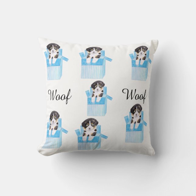 Schattigee hond met een blue box kussen (Voorkant)