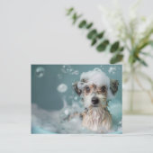 Schattigee hond met een bubbelpad briefkaart (Staand voorkant)