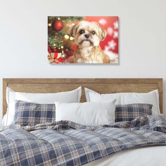 Schattigee hond naast de kerstboom canvas afdruk (Insitu (Slaapkamer))