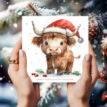 Schattigee Hoogland Koe Naam Vrolijk Kerstfeest Feestdagenkaart<br><div class="desc">Schattigee Highland Koe naam vrolijk kerstfeest. Digitaal beschikbaar en geprint. Feestelijke schattigheid voor uw vakantie wensen met deze lieve hoogland koe in zijn Santa hat en personaliseer uw begroeting hieronder. Vrolijk kerstfeest is op de achterkant in een elegant set script in rood en de rest van de tekst kun je...</div>