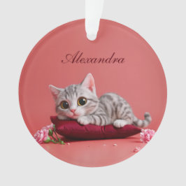 Schattigee Januari Kat met Anjers Ornament