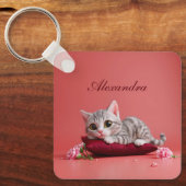 Schattigee Januari Kat met Anjers Sleutelhanger (Voorkant)