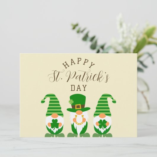 Schattigee kabouters Green Happy St Patrick’s Day  Feestdagenkaart (Staand voorkant)