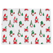 Schattigee kabouters kerstboom op  rode auto groot cadeauzakje (Voorkant)