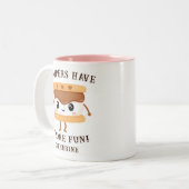 Schattigee kampeerders hebben S'more fun gepersona Tweekleurige Koffiemok (Voorkant links)