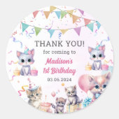 Schattigee kat 1e verjaardagsfeestje ronde sticker (Voorkant)