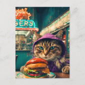 Schattigee kat in het diner met een cheeseburger briefkaart (Voorkant)