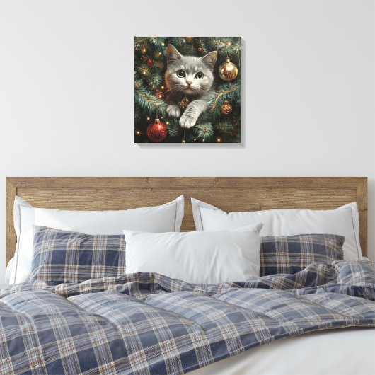 Schattigee kat in kerstboom canvas afdruk (Insitu (Slaapkamer))