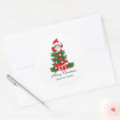 Schattigee kat in rode kerstmuts gepersonaliseerd ronde sticker (Envelop)