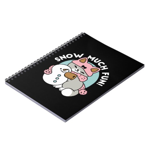 Schattigee kat in sneeuwspullen met sneeuwpopkunst notitieboek (Linkerzijde)