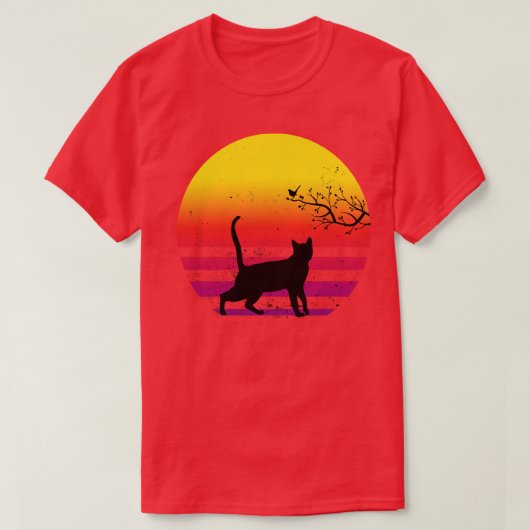 Schattigee kat kijken vogel op boom  retro sunse t-shirt (Design voorkant)