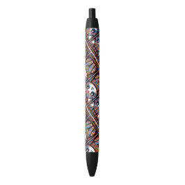 Schattigee kat met traditionele patrooncharme zwarte inkt pen