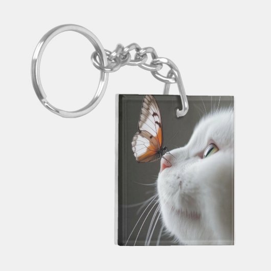 Schattigee kat met vlinder sleutelhanger (Voorkant Links)