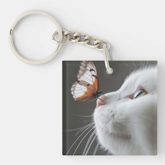 Schattigee kat met vlinder sleutelhanger (Voorkant)